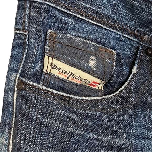 DIESEL - Lowky Jeans - Distressed - Made in Italy - Size W30 x L32 - EUC - Picture 5 of 11